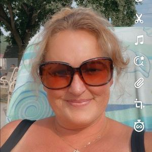 Meet your Posher, Diane